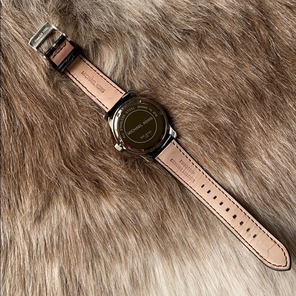 COPY - Michael Kors Women’s Watch - Picture 4 of 7